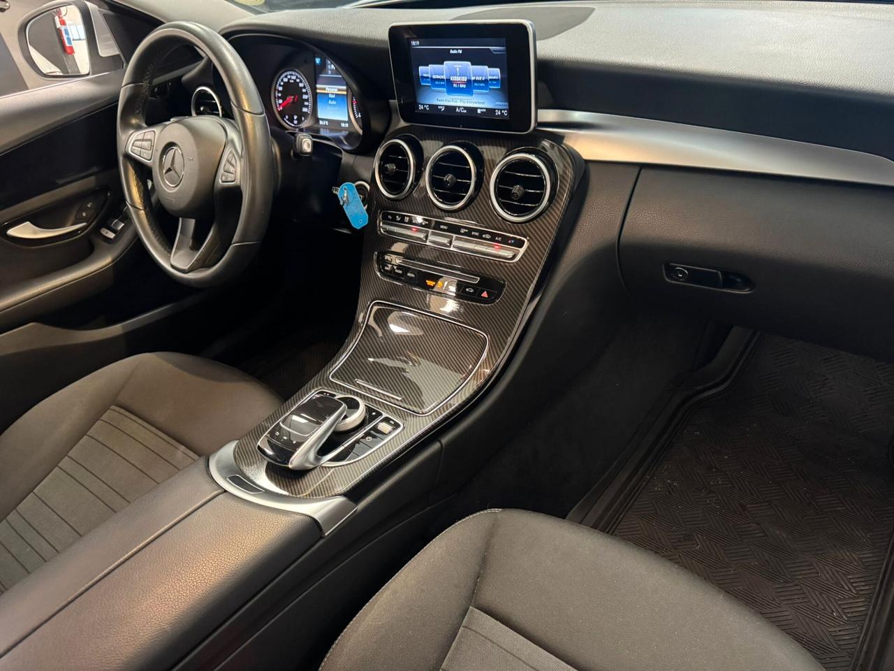 Mercedes-benz C 200 d Auto Premium