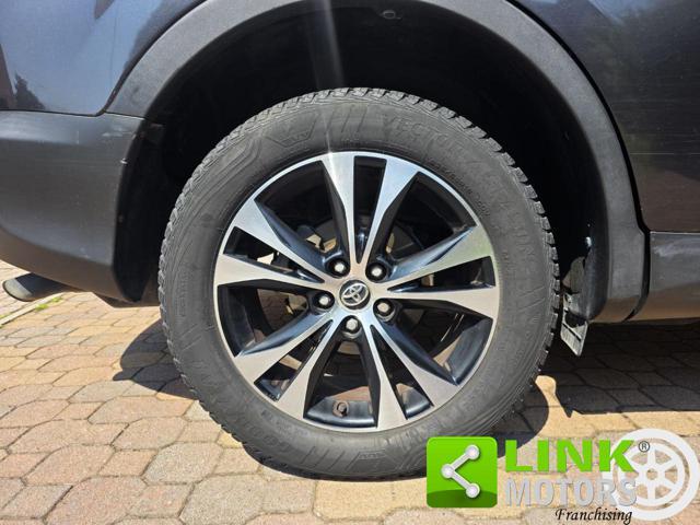 TOYOTA RAV 4 2.0 D-4D 4WD Lounge