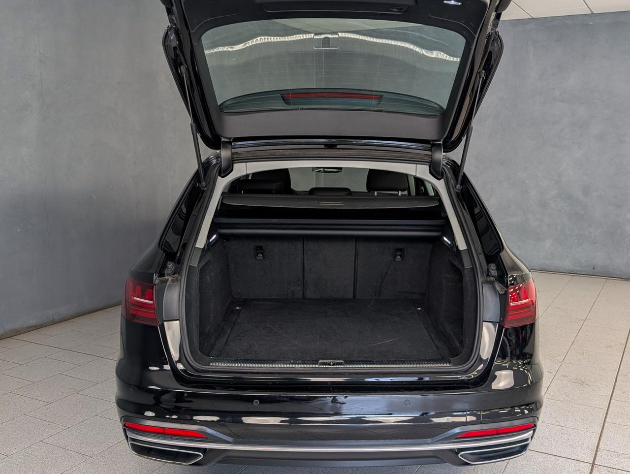 Audi a4 v 30 TDI MHEV S-tronic Business Advanced