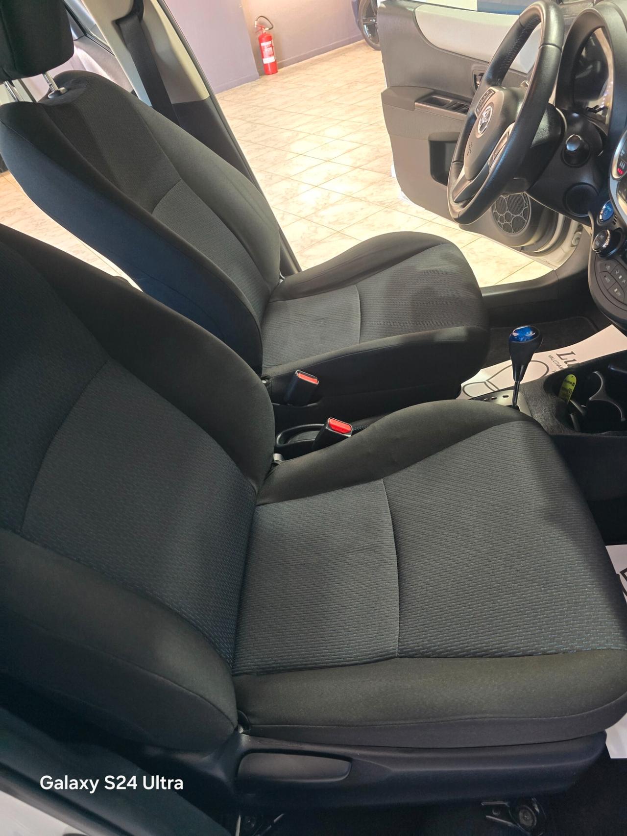 Toyota Yaris 1.5 Hybrid 5 porte Lounge