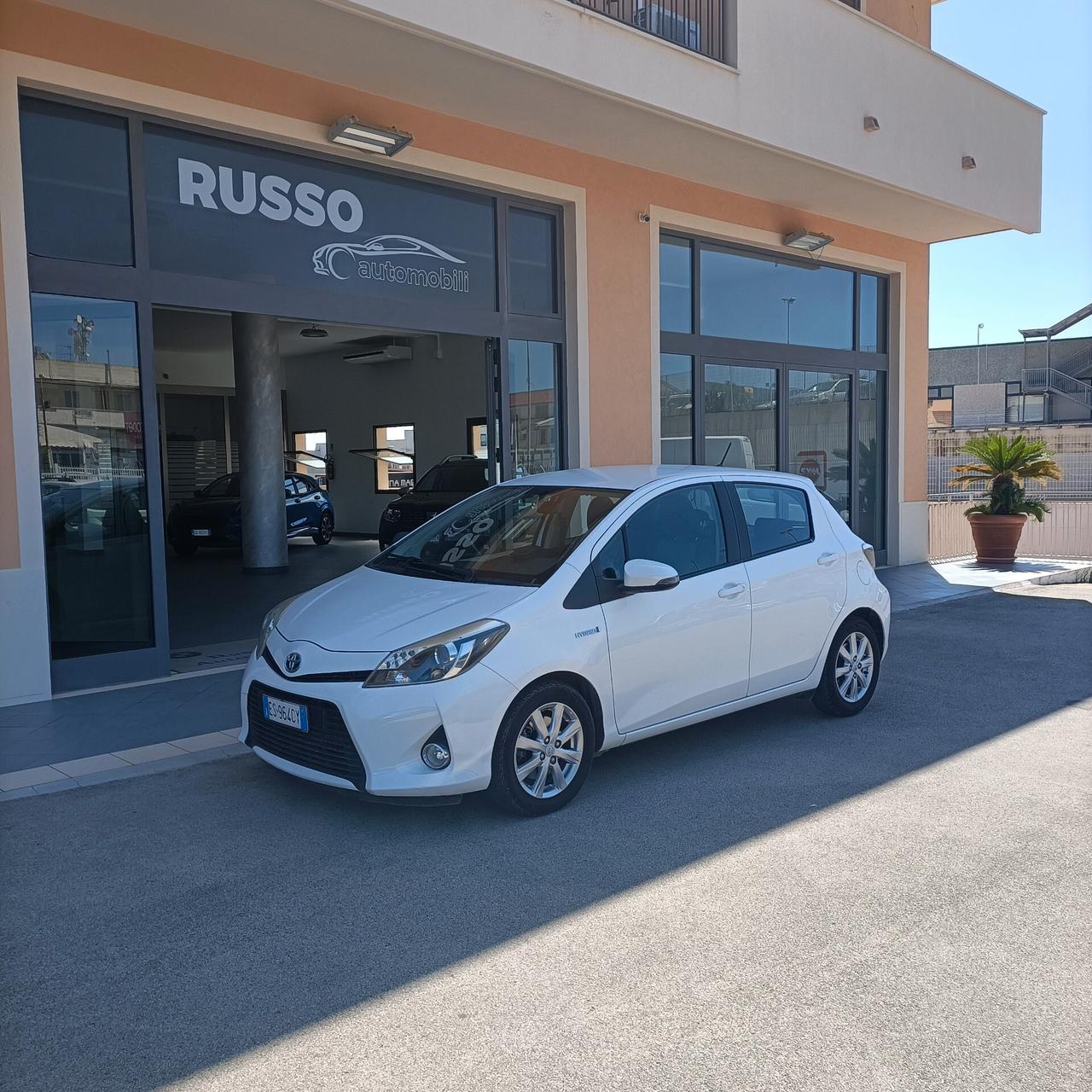 Toyota Yaris Hybrid Lounge