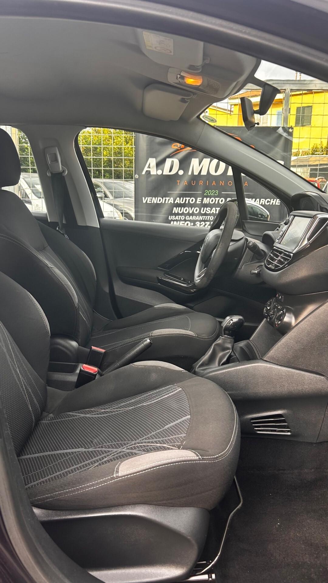 Peugeot 208 1.4 HDi 68 CV 5 porte Allure