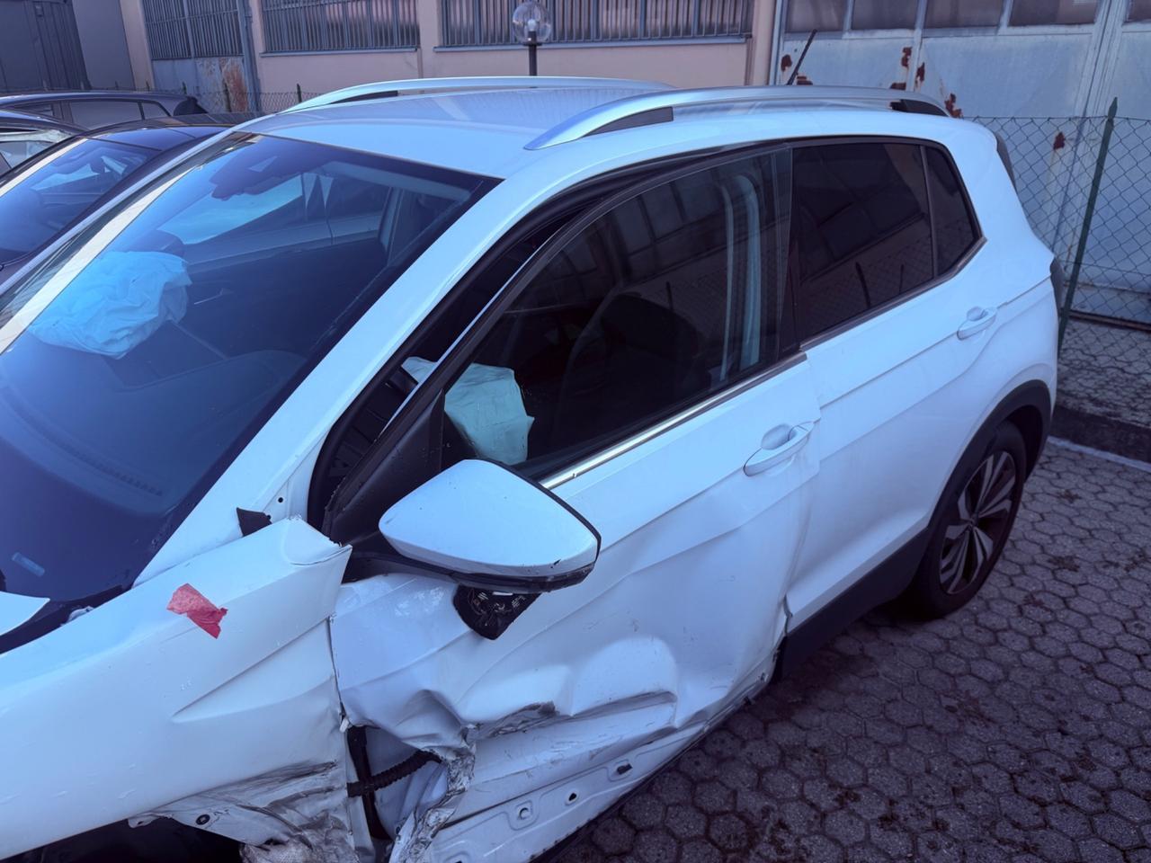 Volkswagen T-Cross 1.0 TSI INCIDENTATA