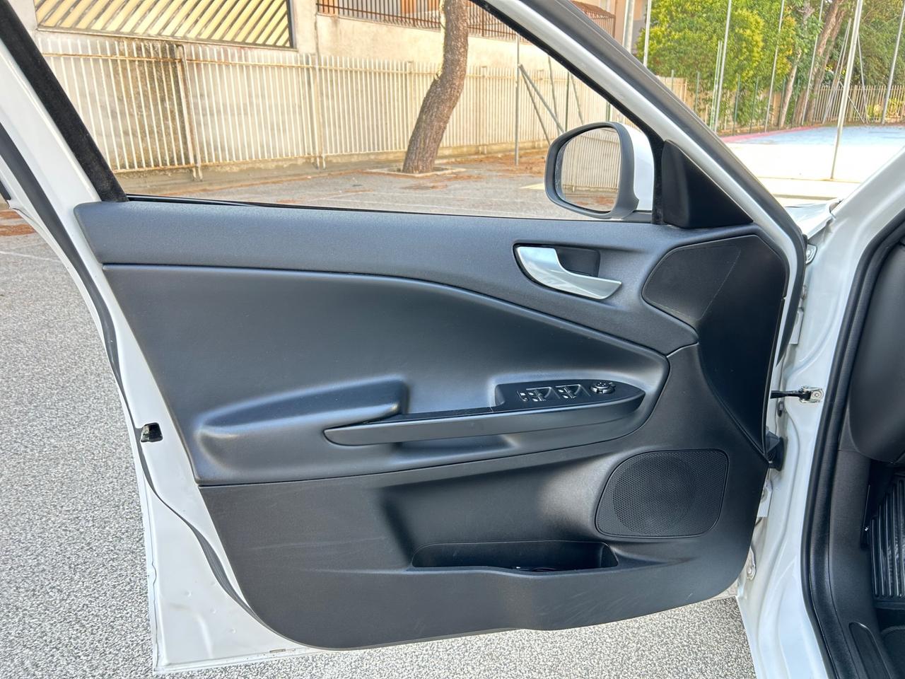 Alfa Romeo Giulietta 1.6 JTDm Automatica 120 CV