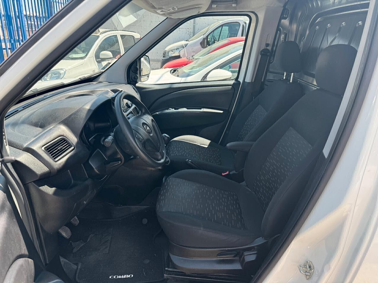 Opel Combo 1.6 CDTi "70.000KM"