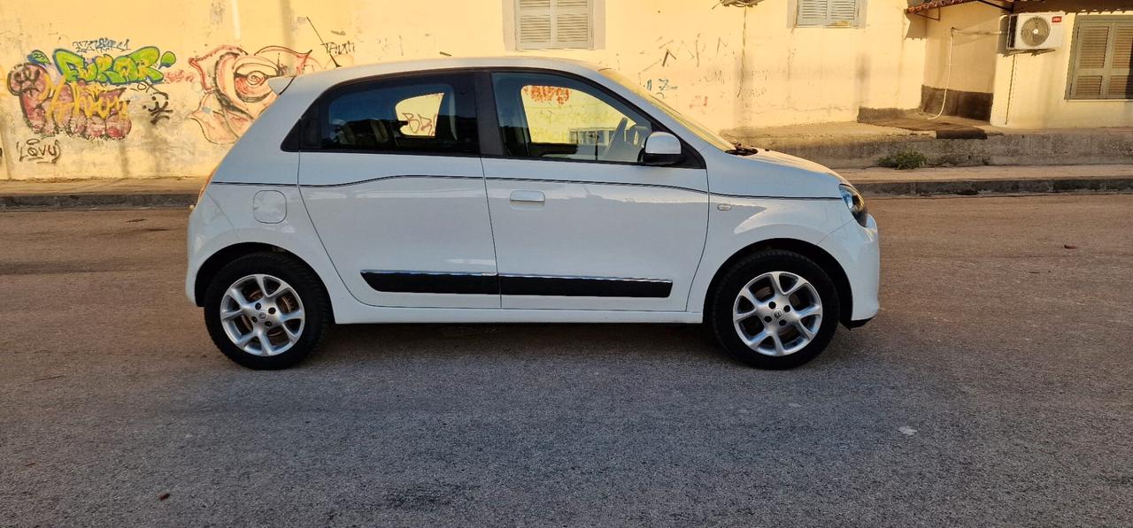 Renault Twingo SCe EDC Intens