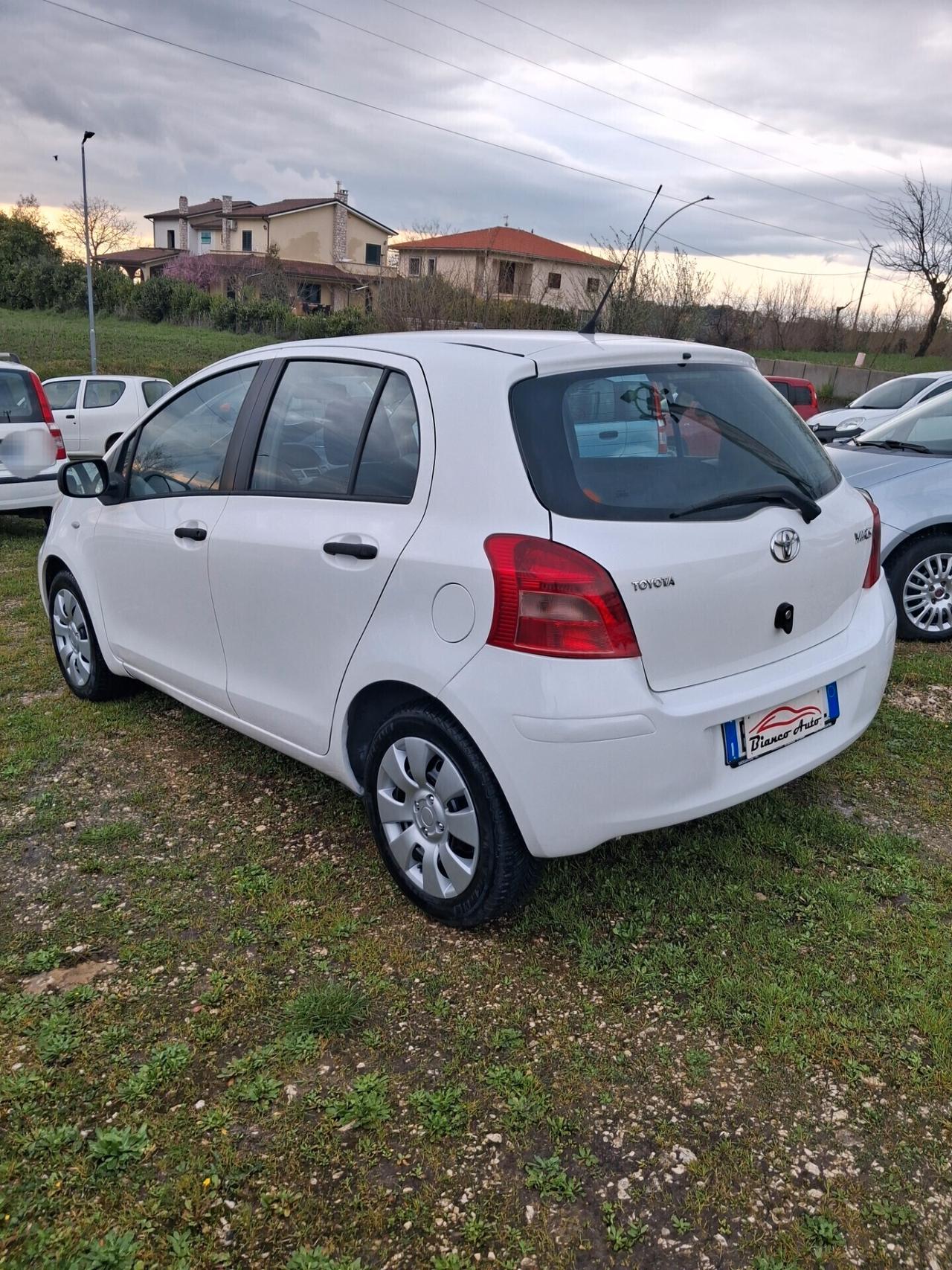 Toyota Yaris 1.0 5porte