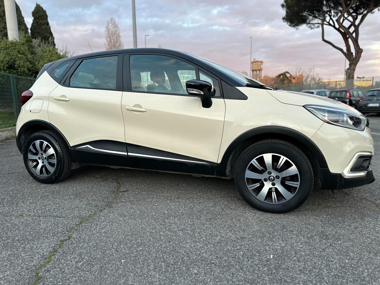 Renault Captur 0.9 TCe 90 CV Euro 6 GARANZIA 12m