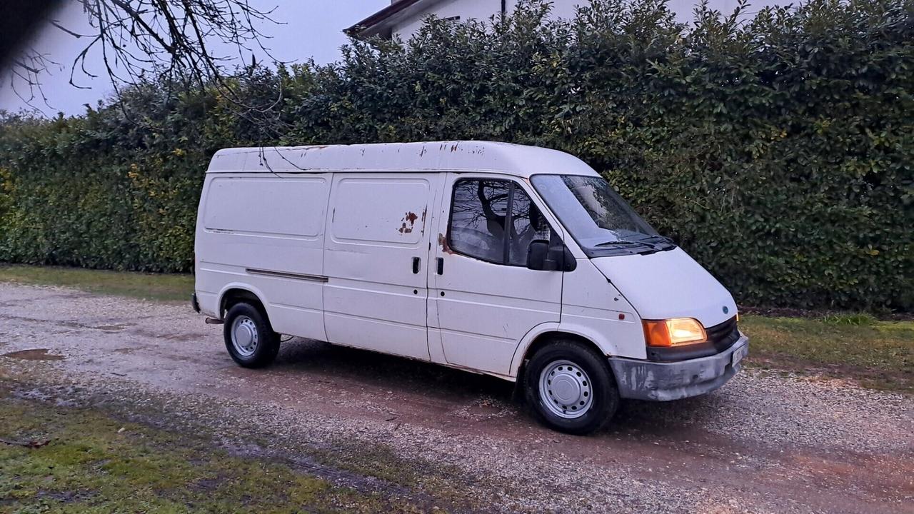 Ford Transit LUNGO