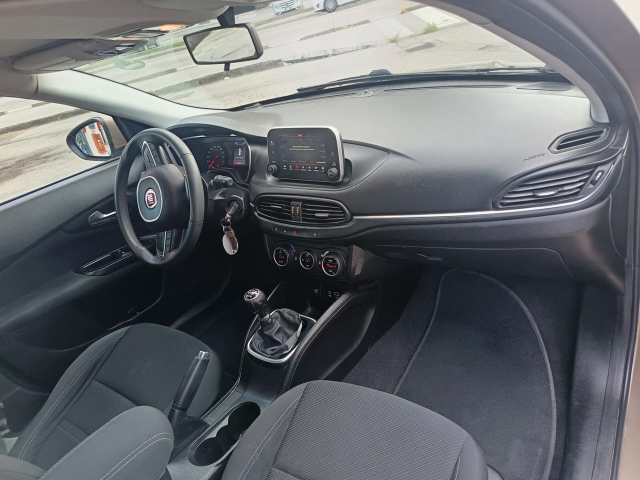 Fiat Tipo 1.6 multijet 2018 Euro 6 b