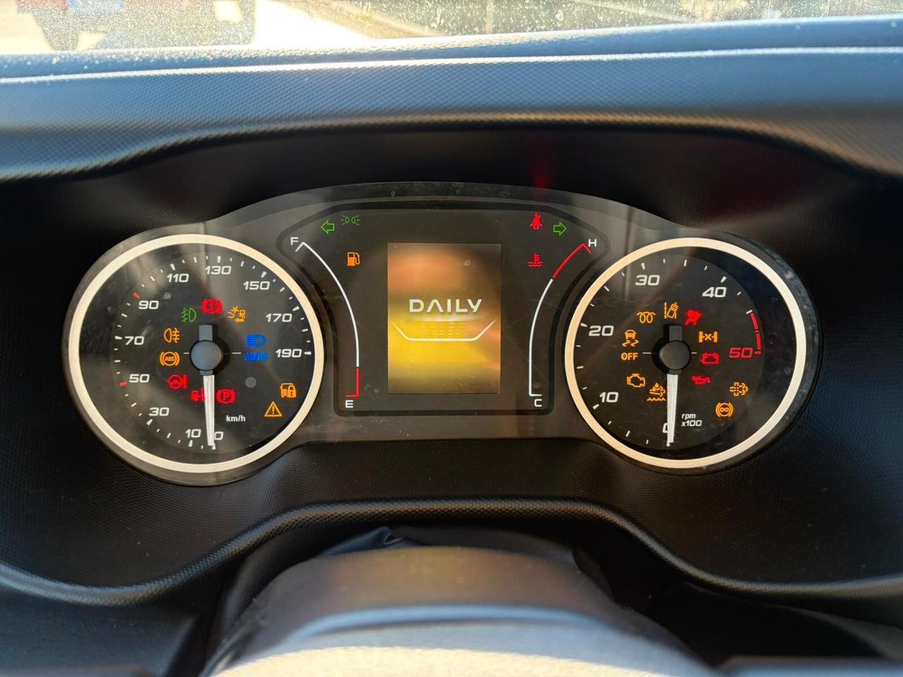 Iveco Daily RIBALTABILE TRILATERALE 35C12