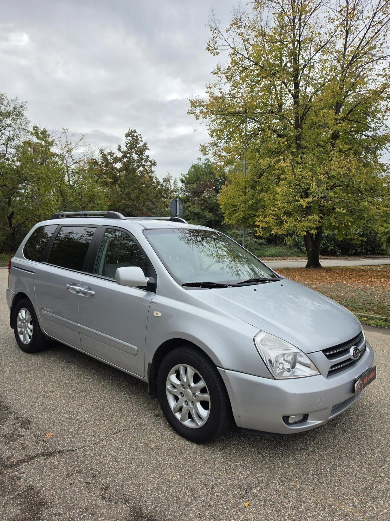 Kia Carnival GT Class 7 posti