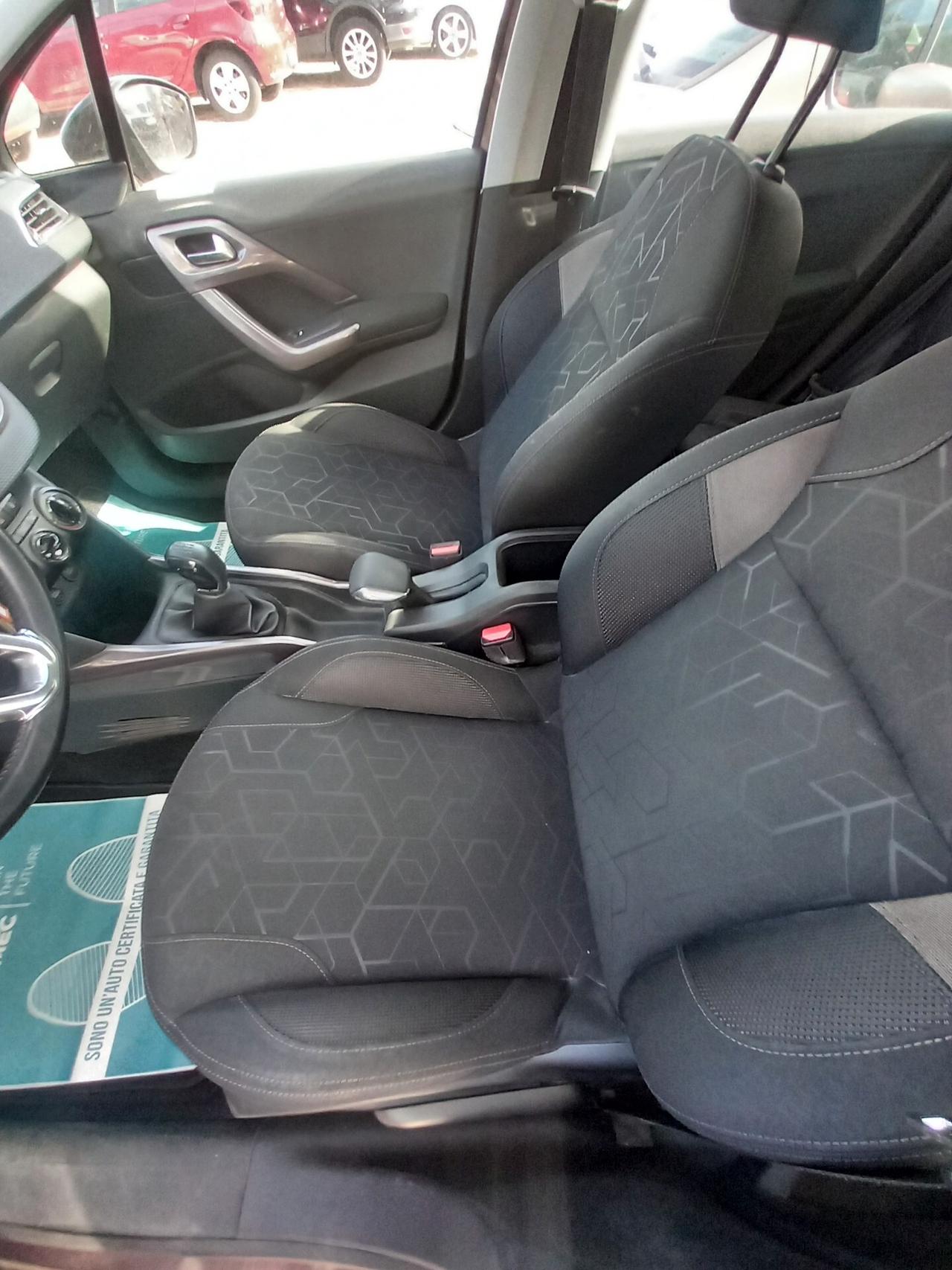 Peugeot 2008 1.6 e-HDi 115 CV Stop&Start Allure