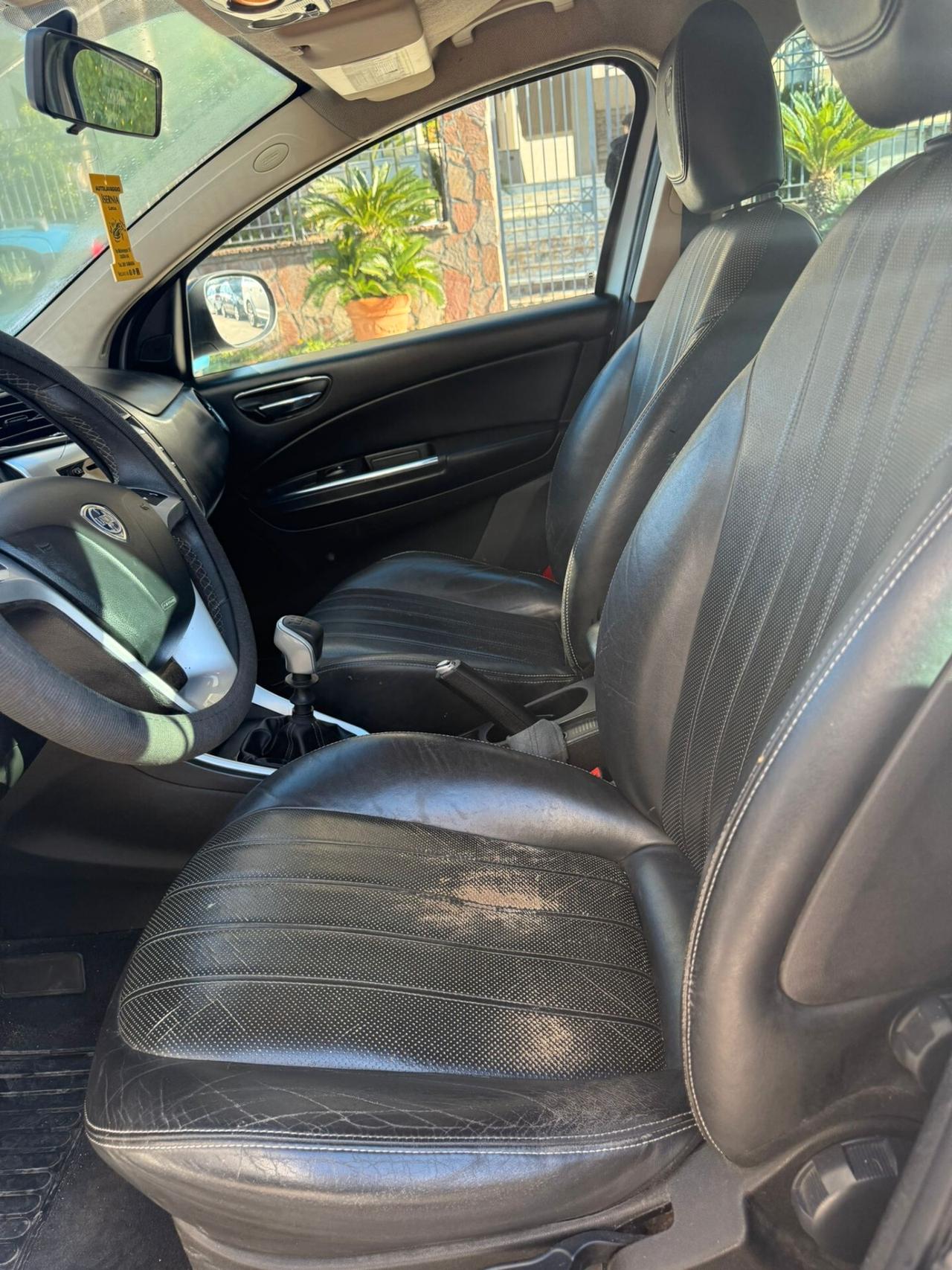 Lancia Delta 1.6 MJT DPF Gold