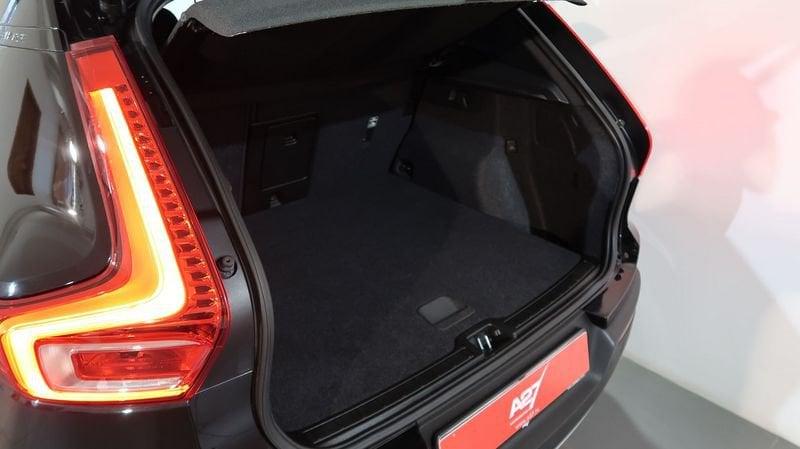 Volvo XC40 Recharge T4 Plug-in Hybrid auto Recharge Inscription Expression