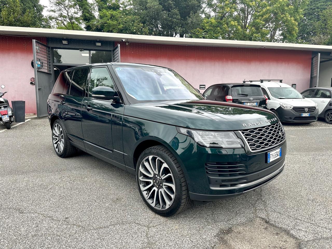 Land Rover Range Rover Range Rover 3.0 SDV6 HSE FOND ENTERTAIMENT BLACK Edition