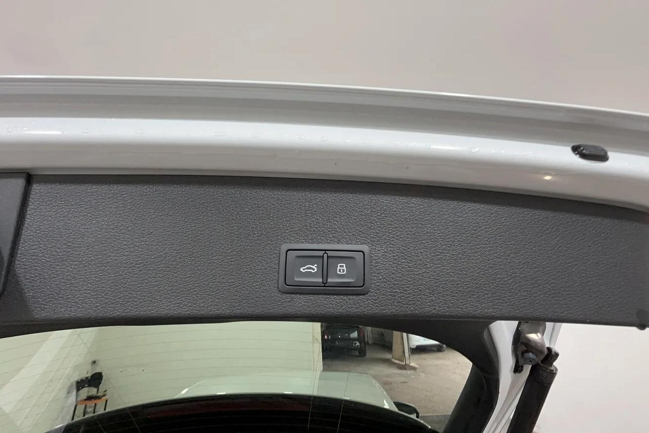 Audi Q2 30 TFSI Business