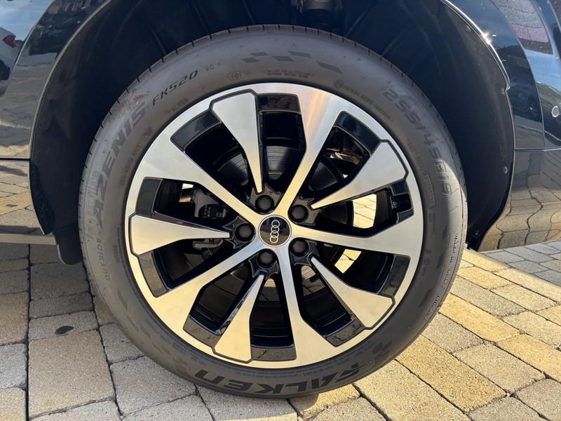 Audi Q3 1.5 tfsi mhev S line edition 150cv s-tronic FULL LED-TETTO-19"