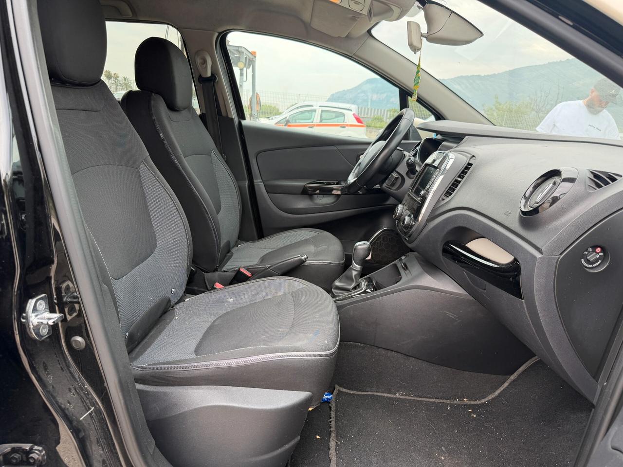 RENAULT CAPTUR 2016 1.5 DIESEL AUTOM 90 CV *MARCIANTE