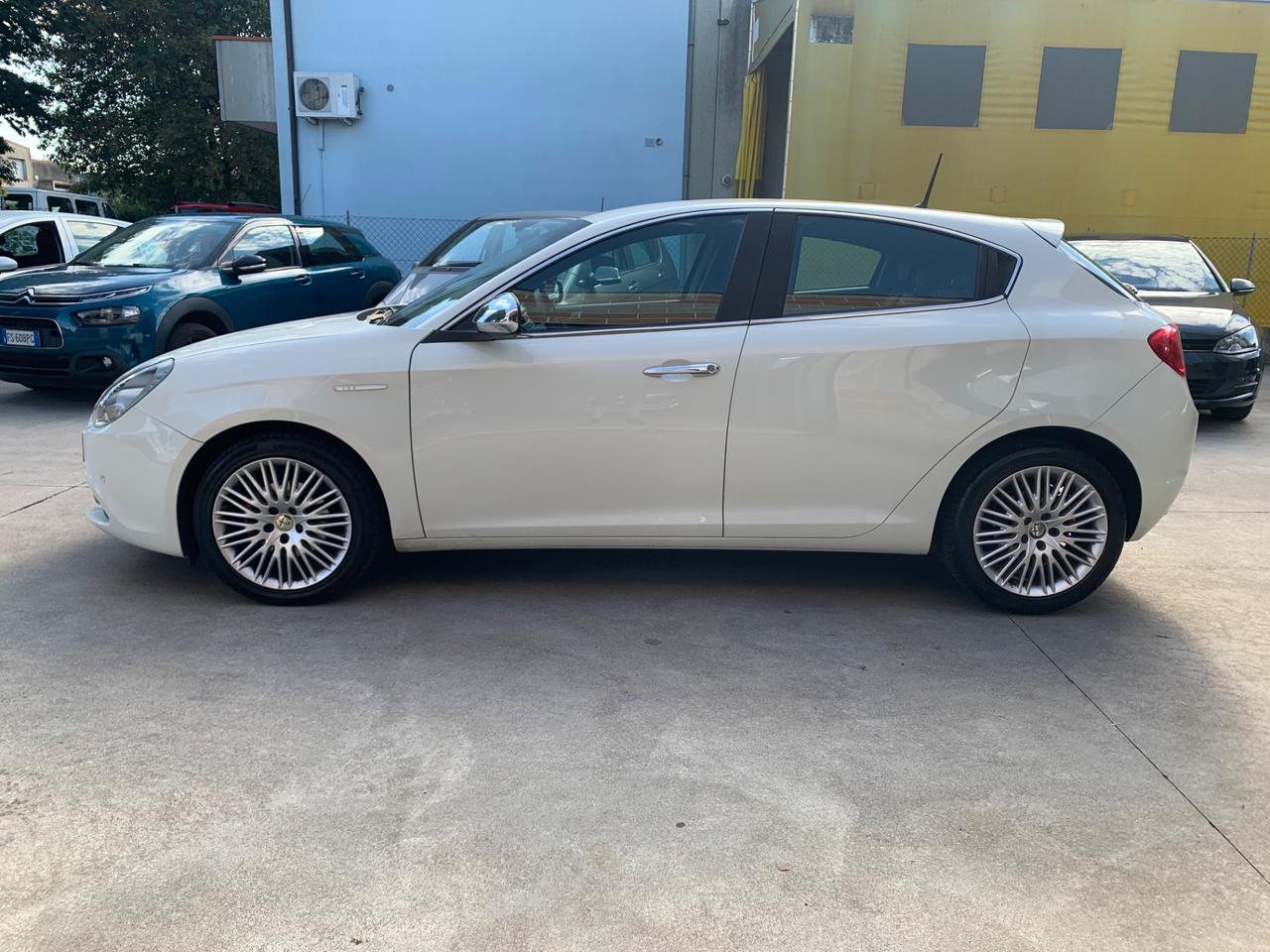 Alfa Romeo Giulietta 1.6 JTDm-2 105 CV Exclusive