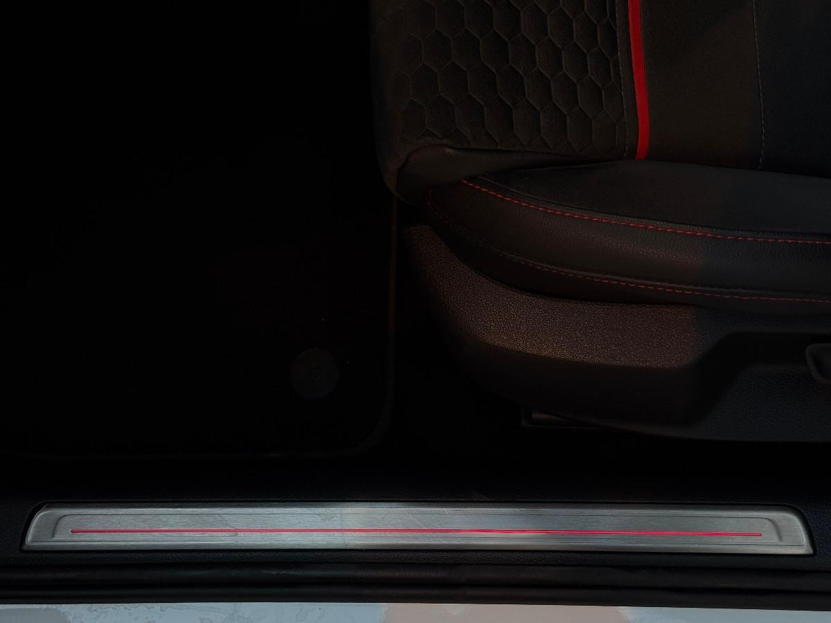Volkswagen Golf 7.5 GTI 2.0 TSI 245 CV