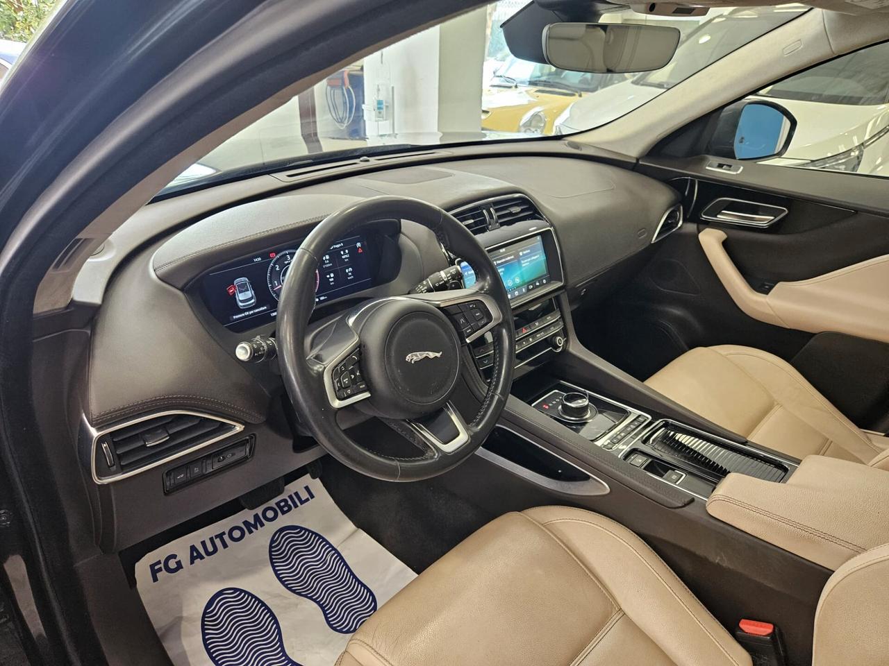 Jaguar F-Pace 2.0 D 180 CV AWD aut. Prestige