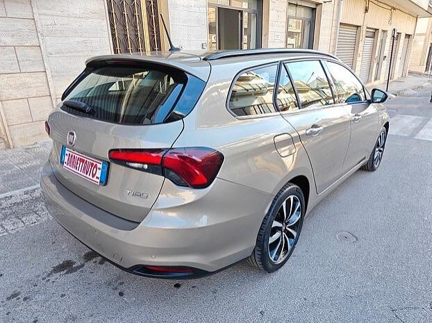FIAT Tipo Sw 1.6 Mjt *NAVI/CAMERA* - 11/2017