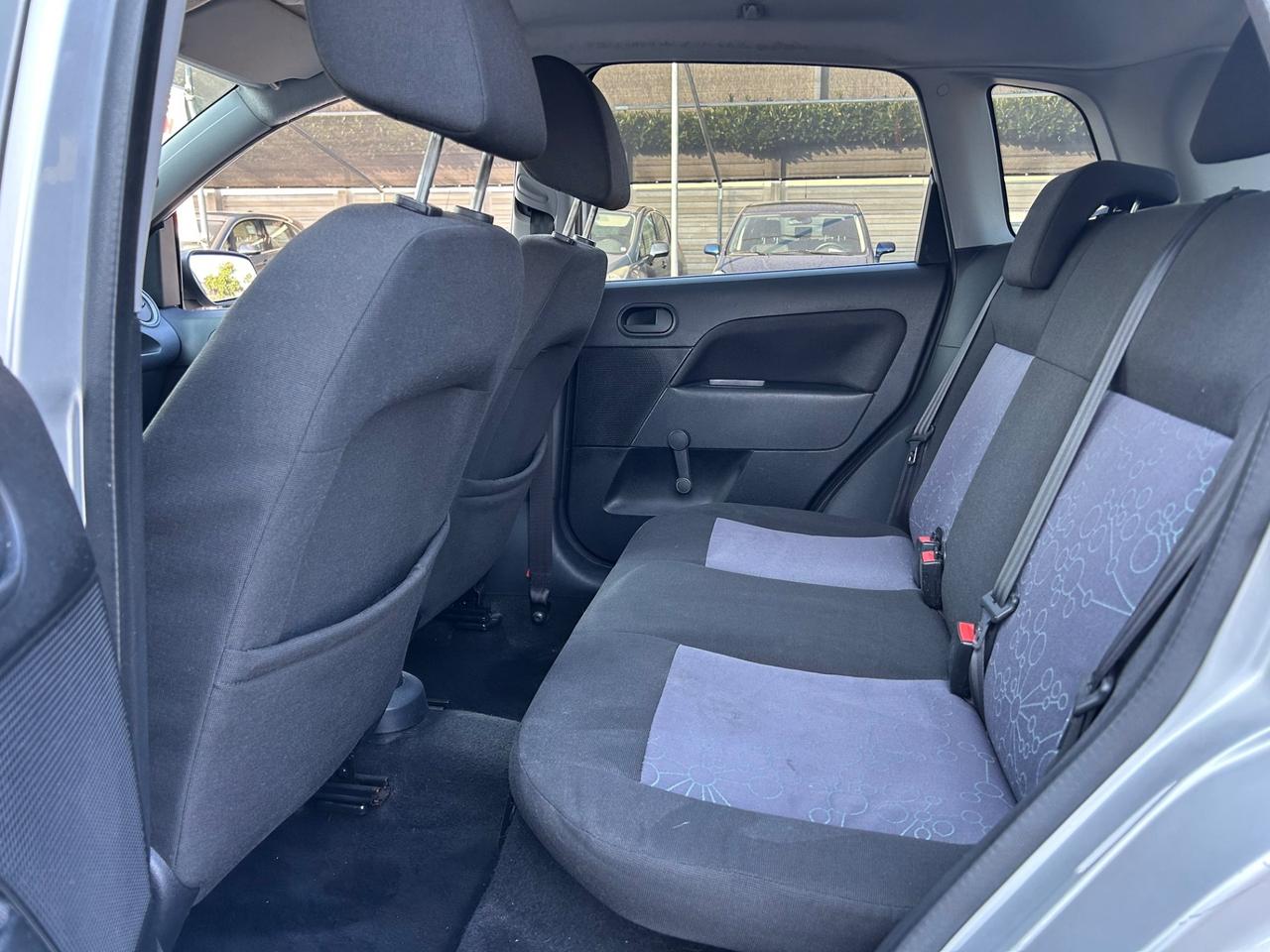 Ford Fiesta 1.2 16V 5p. Ghia