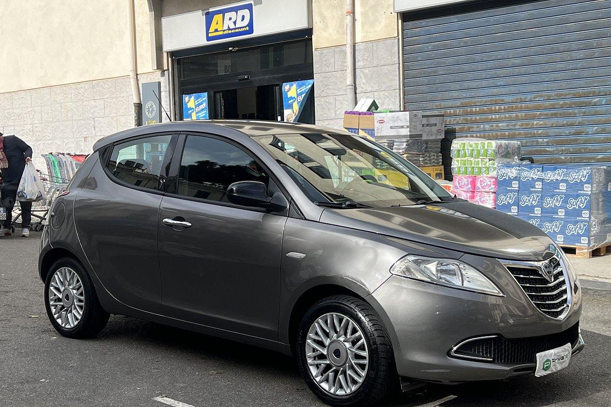 LANCIA Ypsilon 1.2 69 CV 5 porte Elefantino