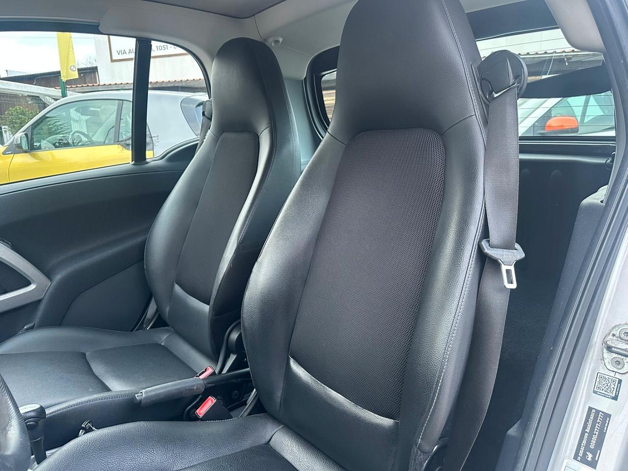 Smart ForTwo 1000 52 kW MHD coupé pure