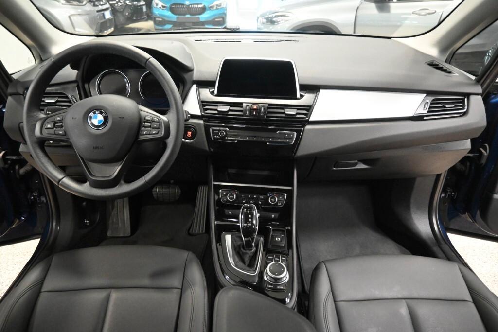BMW 216D ACTIVE TOURER 116CV STEPTRONIC BUSINESS ADVANTAGE ( FARI LED - PELLE - CRUISE - NAVI - PARK ASSISTANT - TELECAMERA POST. )