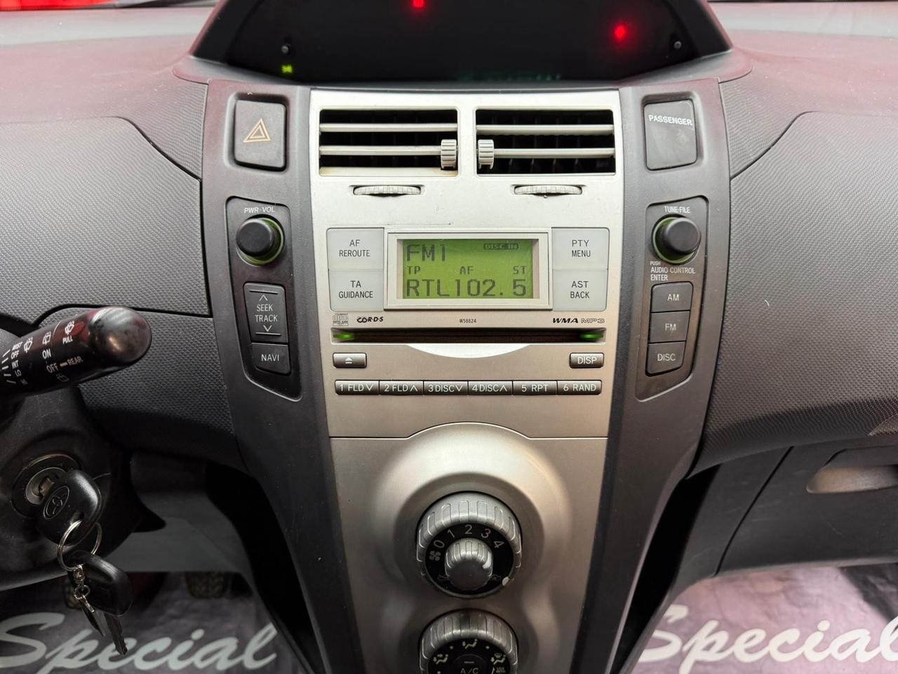 Toyota Yaris 1.0 5 porte Sol OK NEOPATENTATI