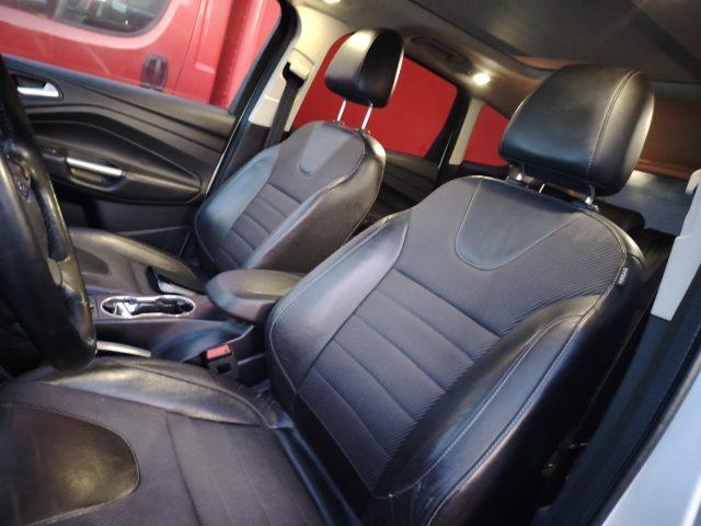 FORD Kuga 2.0 TDCI 150 CV 4WD S&S Titanium Business