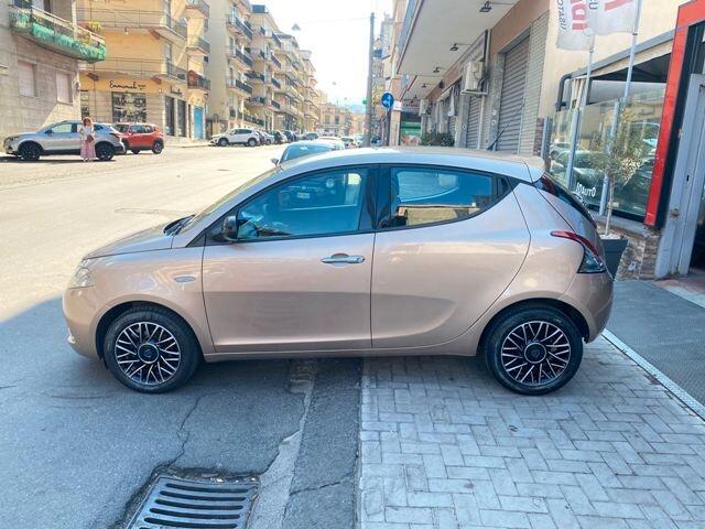 Lancia Ypsilon 1.2 69 CV 5 porte Gold