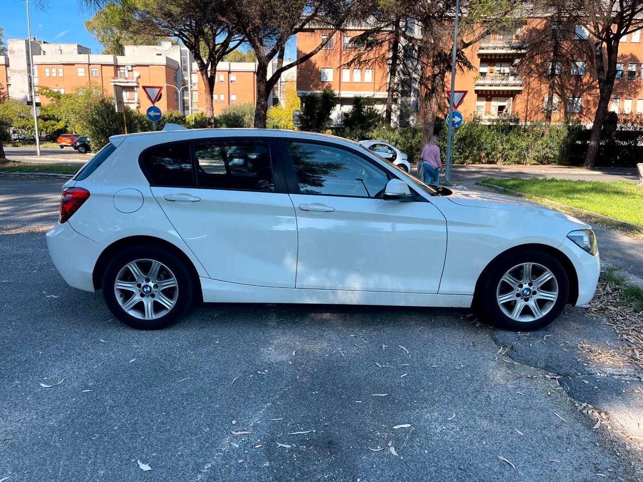 Bmw 114 114d 12 MESI DI GARANZIA 5p Unique NEOPATENTATI