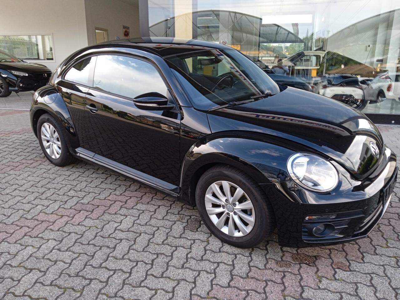 Volkswagen Maggiolino 1.2 TSI Design tetto apribile sens park x2 navy vol multifunzioni lim. di velocita' pronta consegna