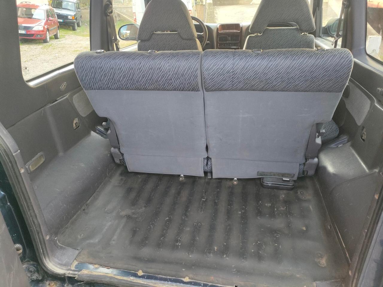 Ssangyong Korando 661 2.3 td Autocarro e Gancio traino