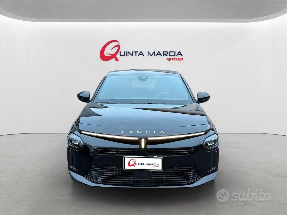 Lancia Ypsilon 1.2 MHEV HYBRID E-DCT 110cv