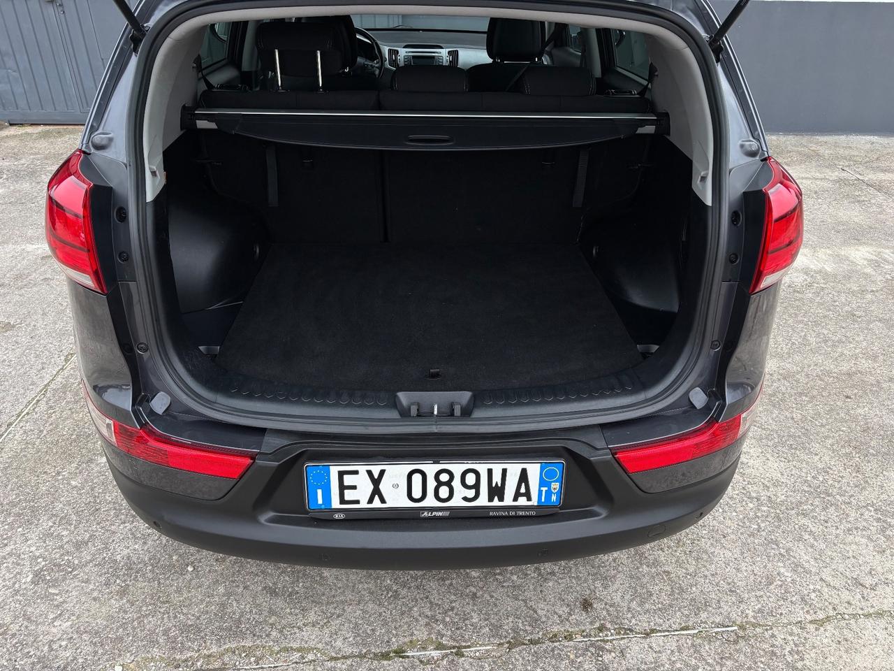 Kia Sportage 1.7 CRDI. Garanzia 12 mesi. Neopatentati