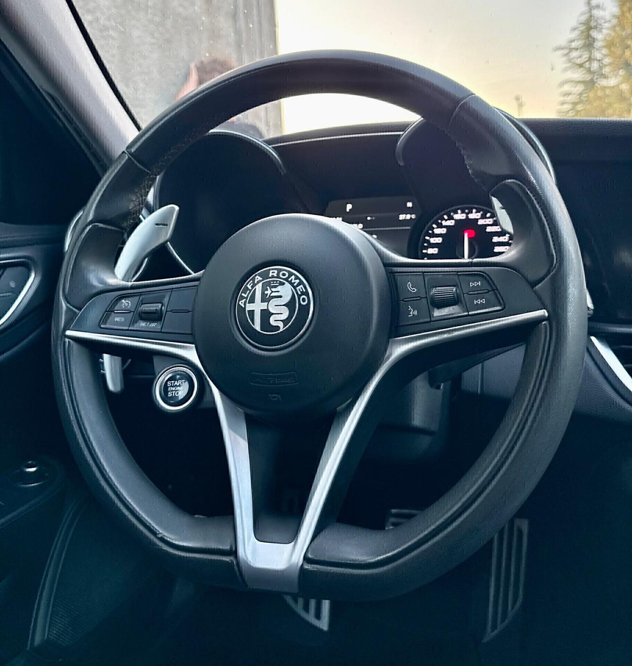 Alfa Romeo Giulia 2.2 TD 180 CV,LED+Xeno,Navi,Retrocam.,Pelle,ecc.