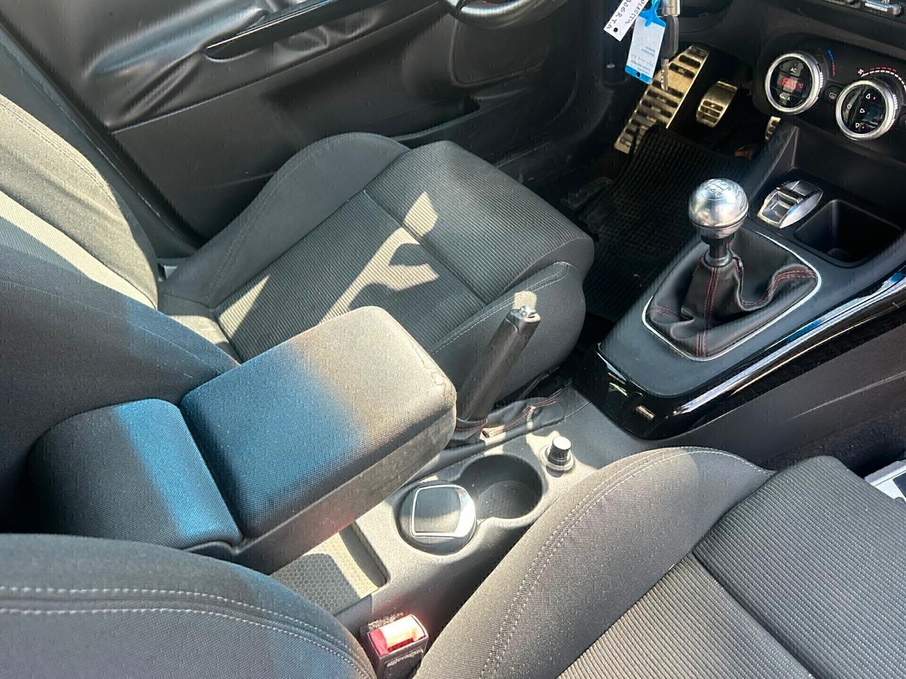 Alfa Romeo Giulietta 2.0 JTDm-2 140 CV Exclusive