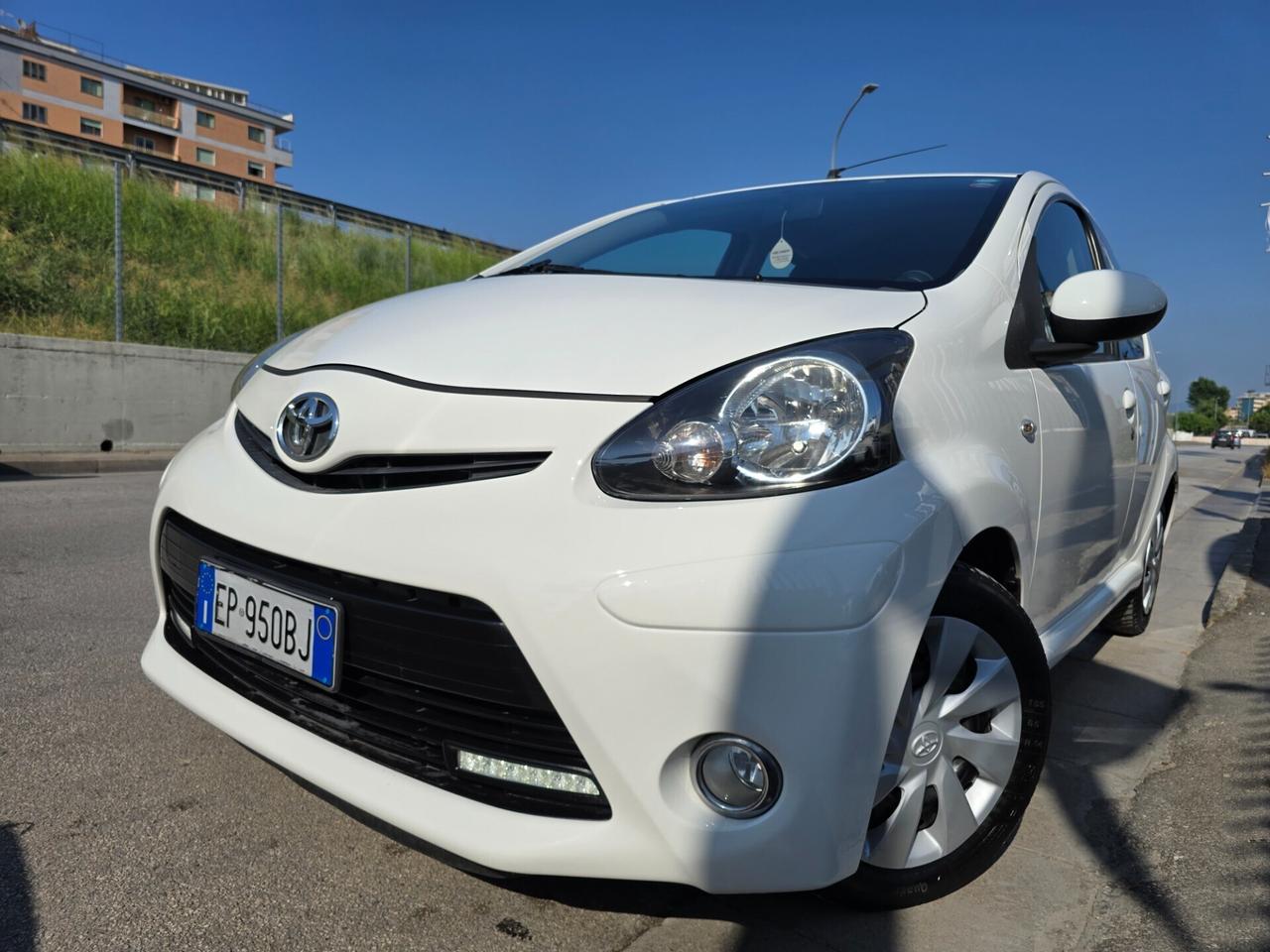 Toyota Aygo 1.0 12V VVT5 porte Lounge Connect MMT