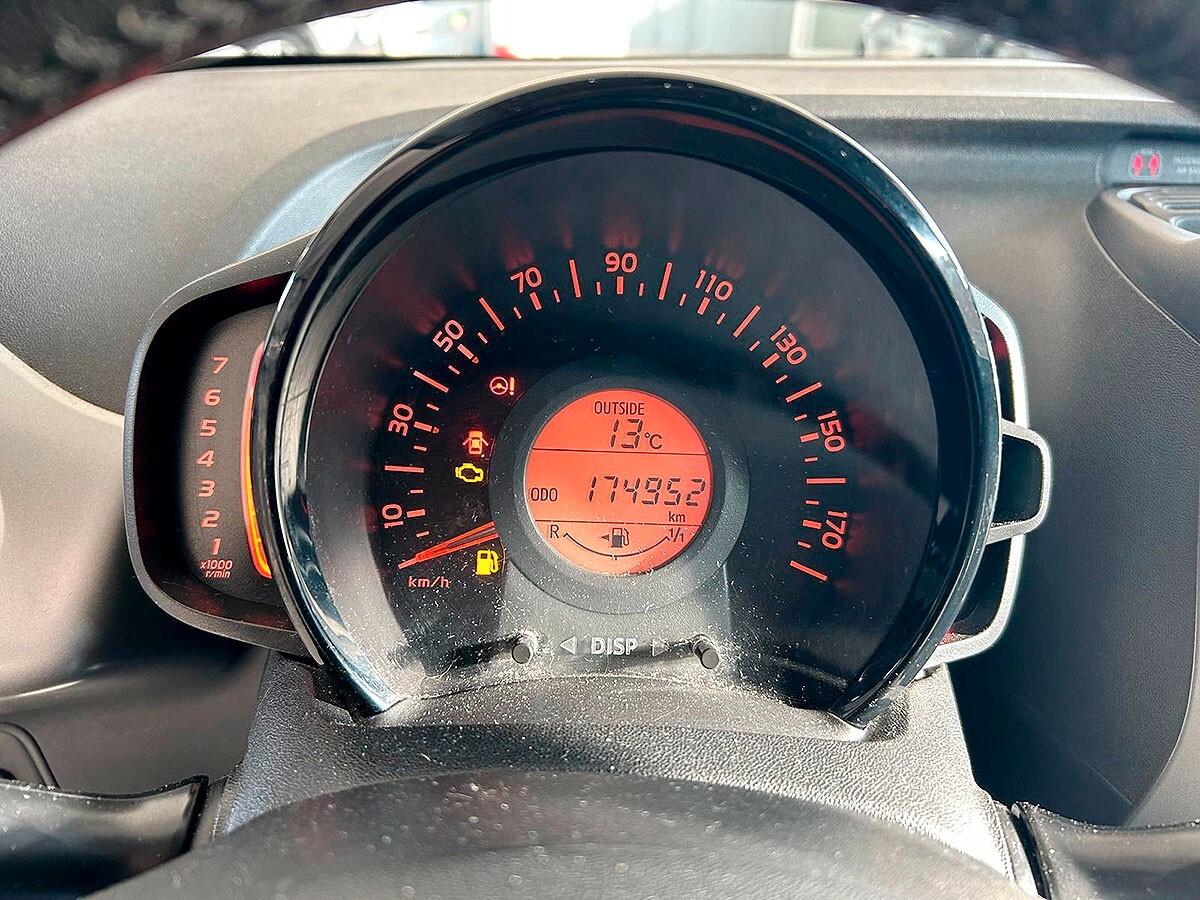 Toyota Aygo 1.0 VVT-i 69 CV 5 porte x-play