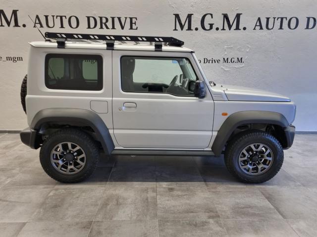 SUZUKI Jimny 1.5 5MT Top