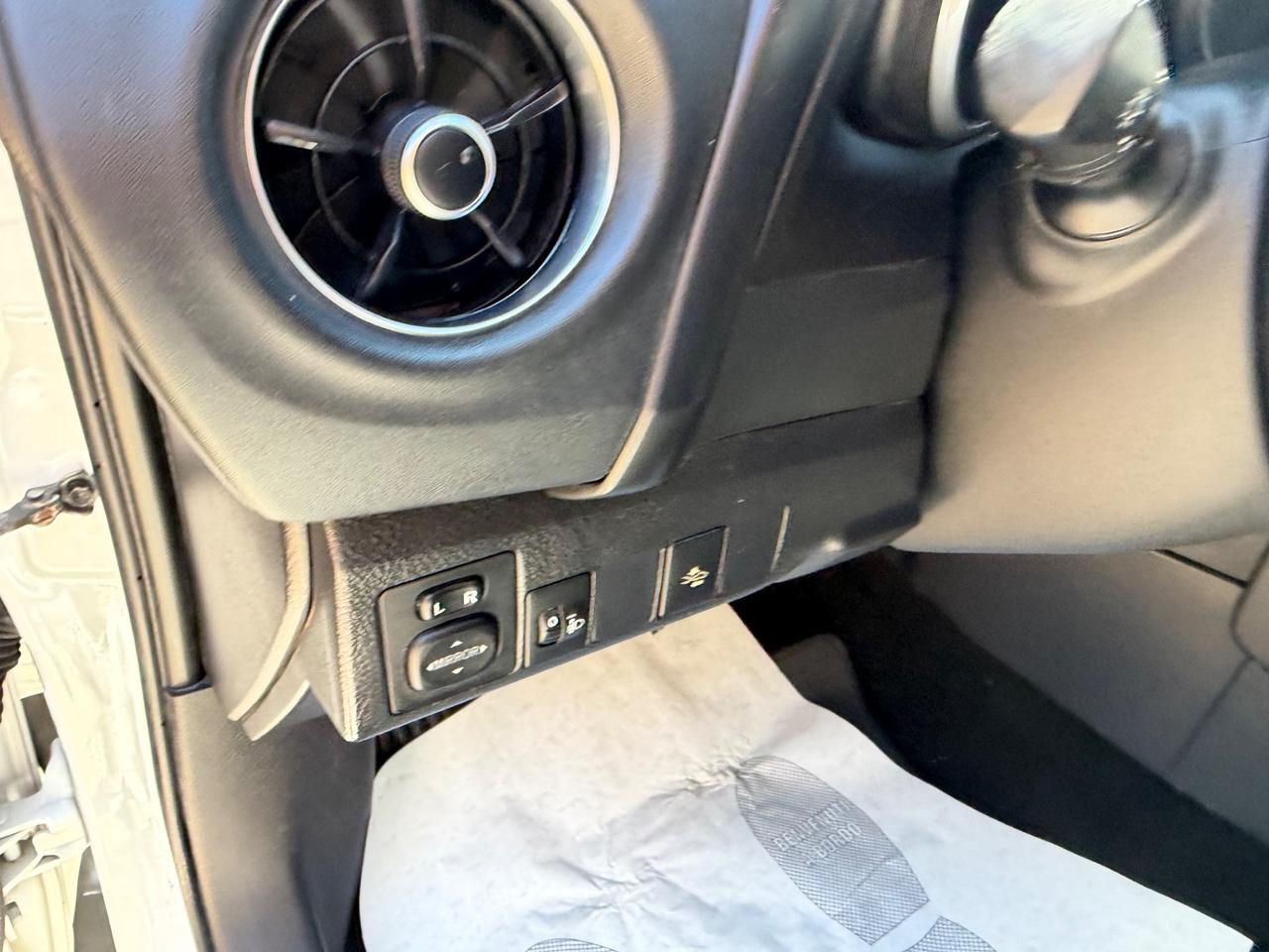 Toyota Auris 1.8 Hybrid Business