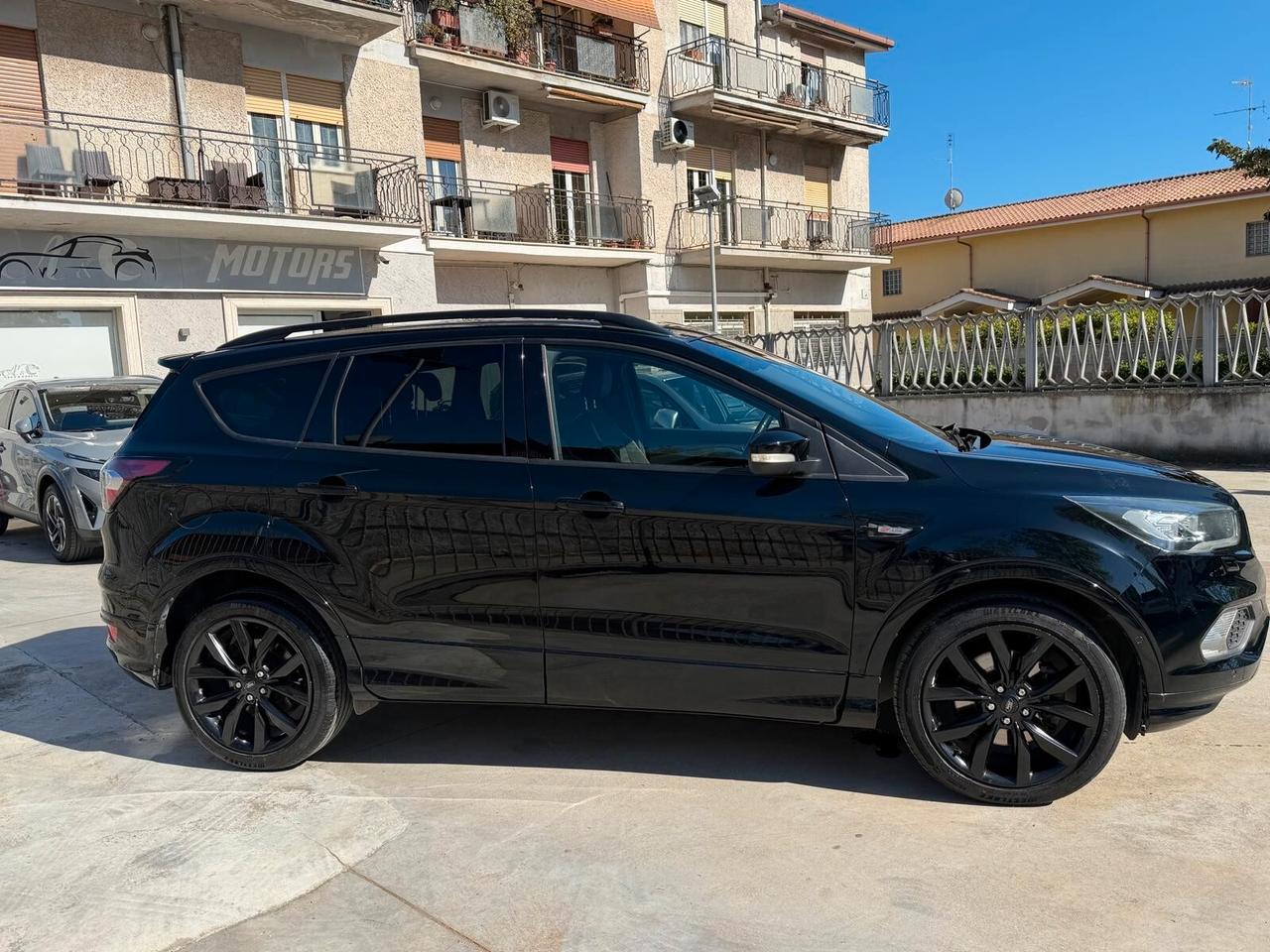 Ford Kuga 1.5 TDCI 120 CV S&S 2WD ST-Line
