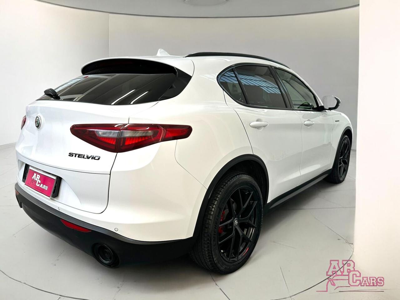 Alfa Romeo Stelvio 2.2 Turbodiesel 210 CV AT8 Q4 Veloce