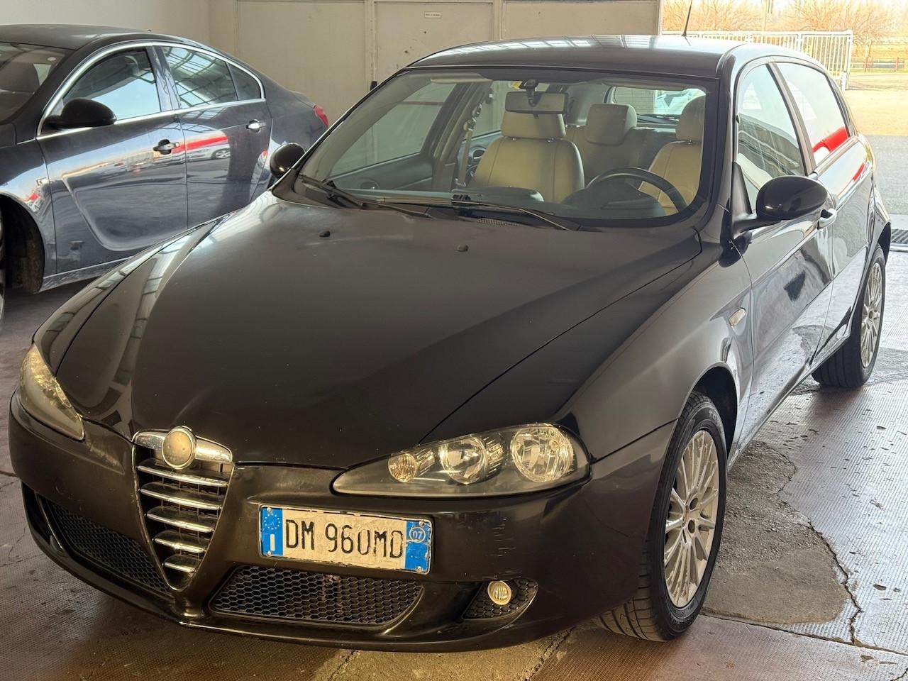 Alfa Romeo 147 1.9 JTD M-JET 16V 5 porte Exclusive