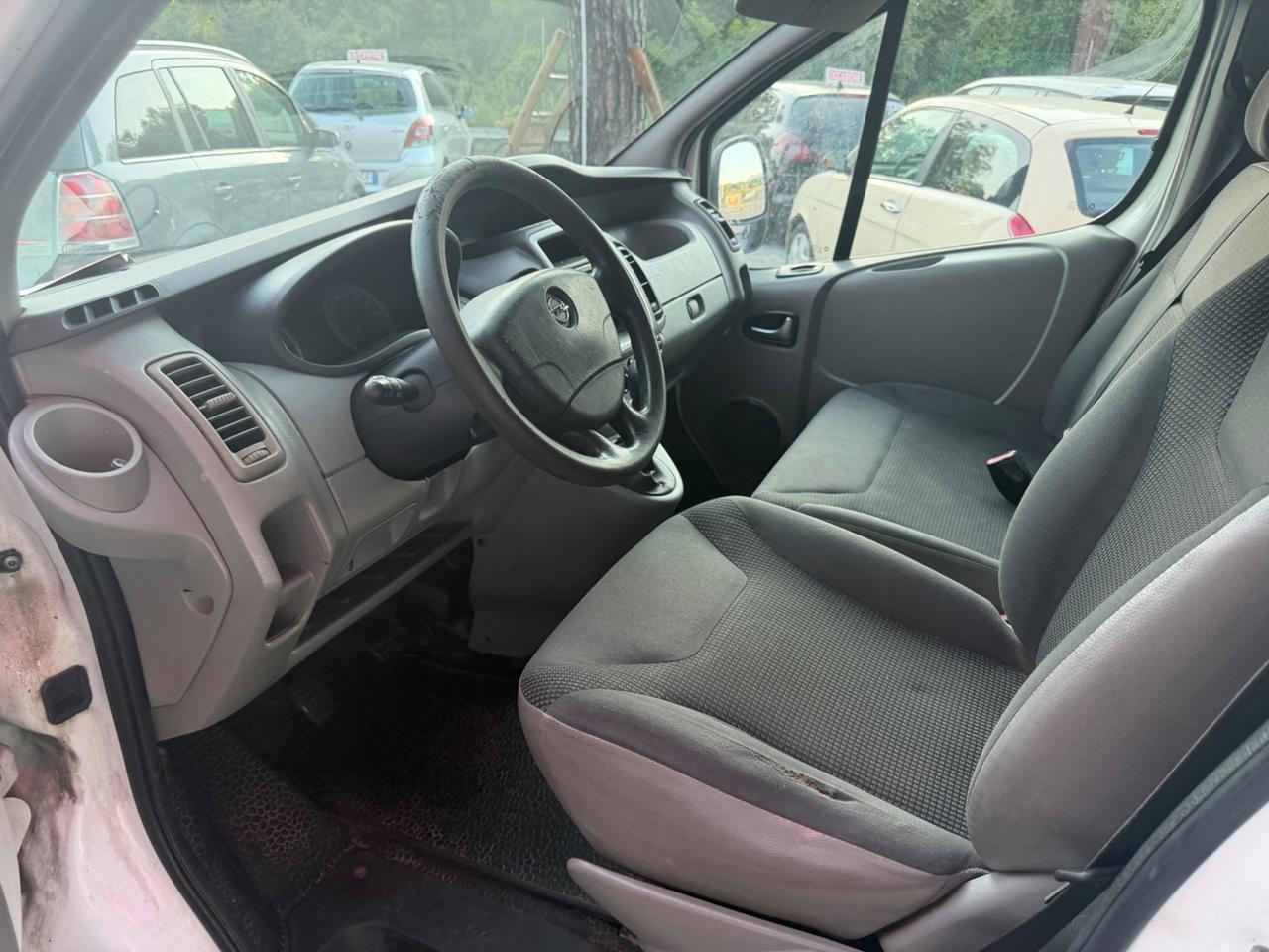 Opel Vivaro 2.0 CDTI 2013 - GANCIO TRAINO/PORTAPACHI