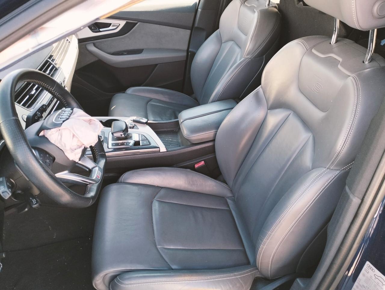 Audi Q7 50 3.0 TDI quattro S-Line 7 posti - SINISTRATA - NO EXPORT -